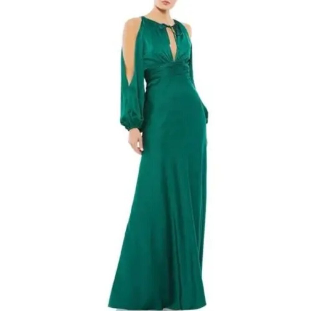 Mac Duggal 55397 | Cold Shoulder Bishop Sleeve Gown | Emerald | Size 4 | NWT